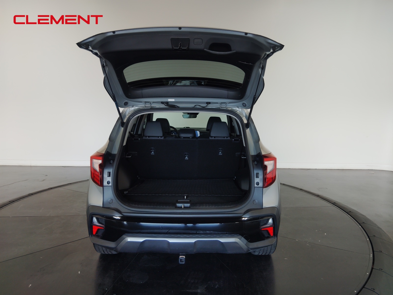 Vehicle image 9 of 50