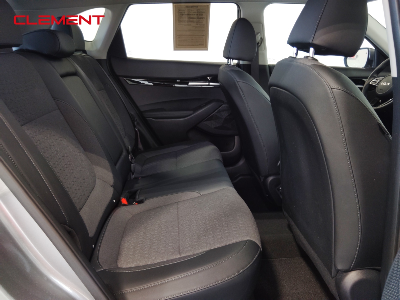 Vehicle image 11 of 50
