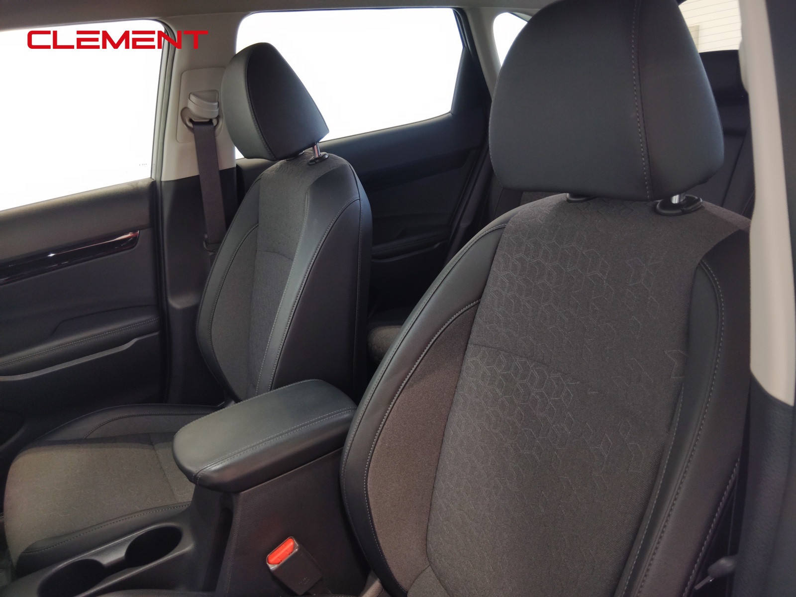 Vehicle image 10 of 50