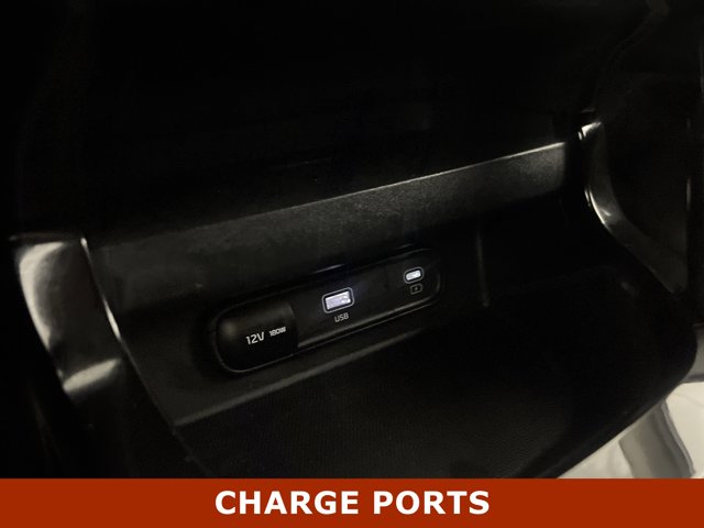 Vehicle image 19 of 27