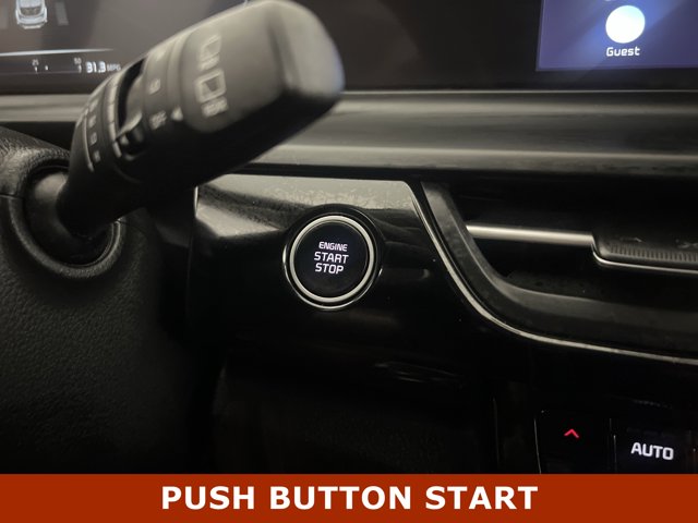 Vehicle image 21 of 27