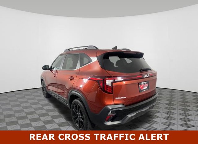 Vehicle image 7 of 27