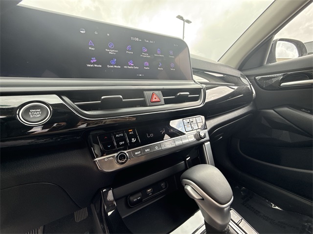 Vehicle image 20 of 23