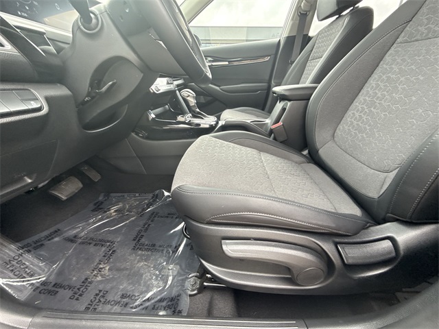 Vehicle image 14 of 23
