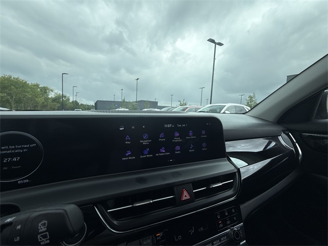 Vehicle image 22 of 23