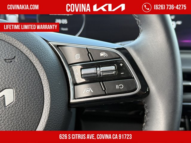 Vehicle image 18 of 32