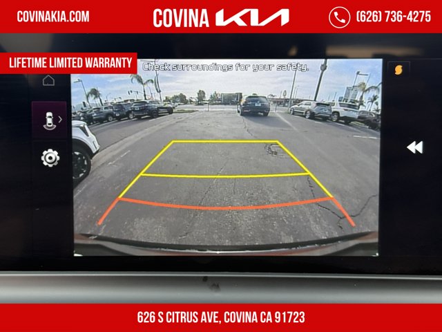 Vehicle image 26 of 32
