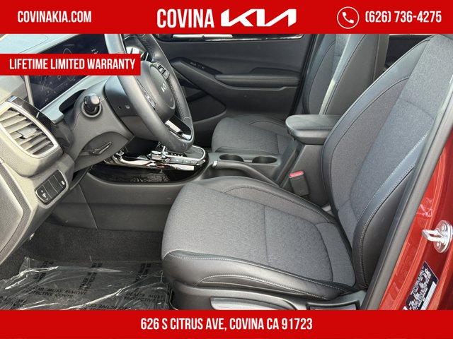 Vehicle image 14 of 32
