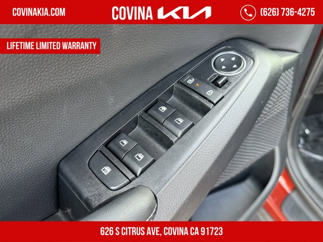 Vehicle image 13 of 32