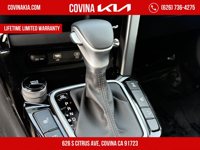 Vehicle image 20 of 32