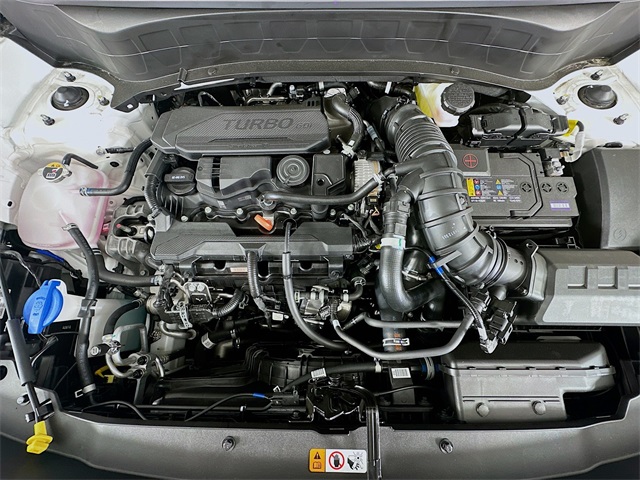 Vehicle image 31 of 33