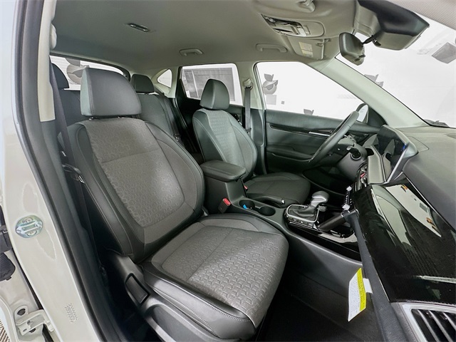 Vehicle image 29 of 33