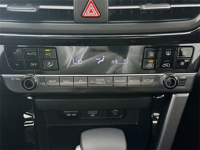 Vehicle image 16 of 33