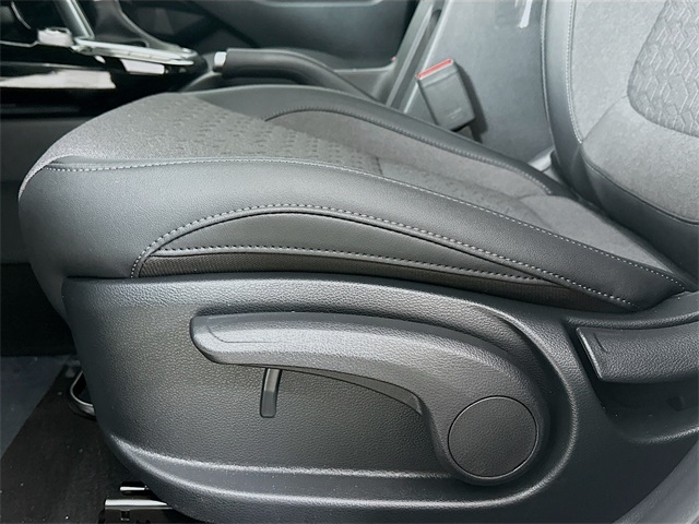 Vehicle image 19 of 33