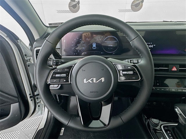 Vehicle image 11 of 33