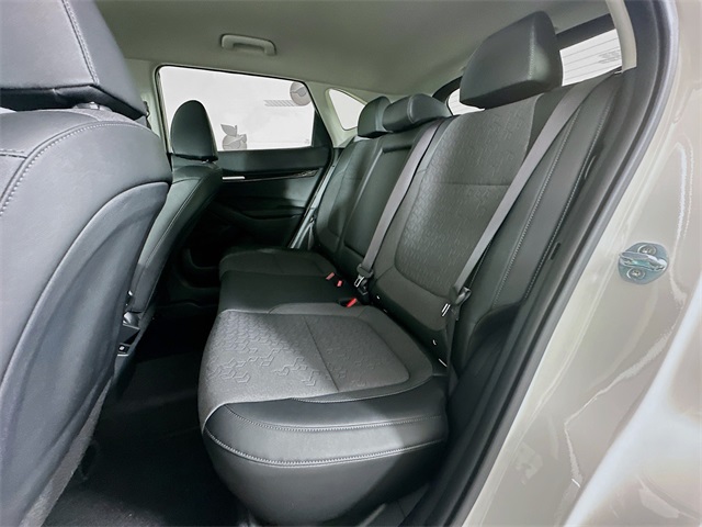 Vehicle image 24 of 33