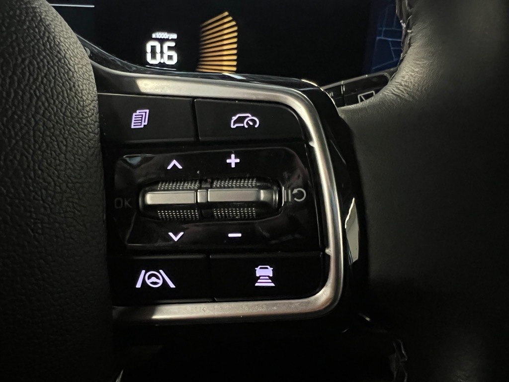 Vehicle image 27 of 27