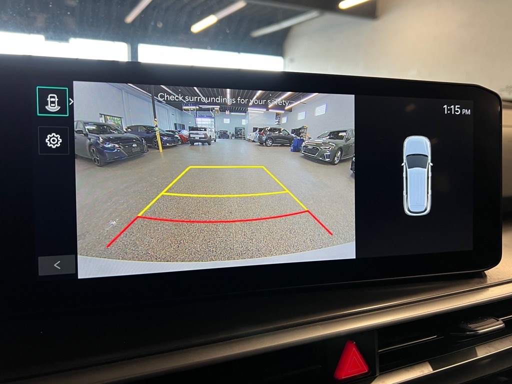 Vehicle image 19 of 27