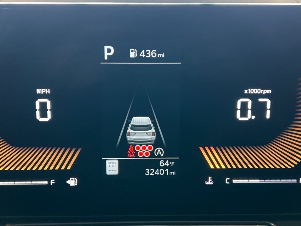 Vehicle image 23 of 27