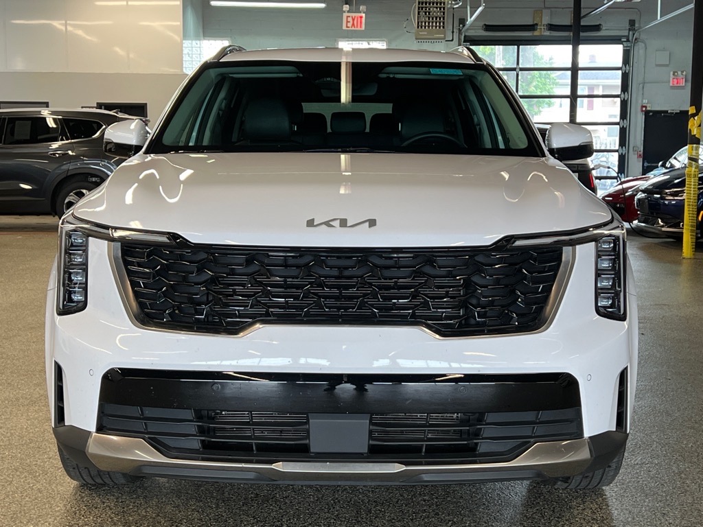 Vehicle image 2 of 27