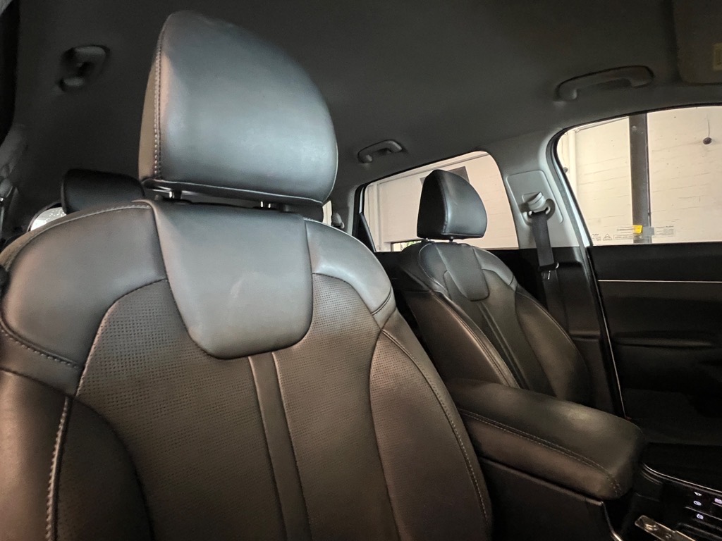 Vehicle image 11 of 27