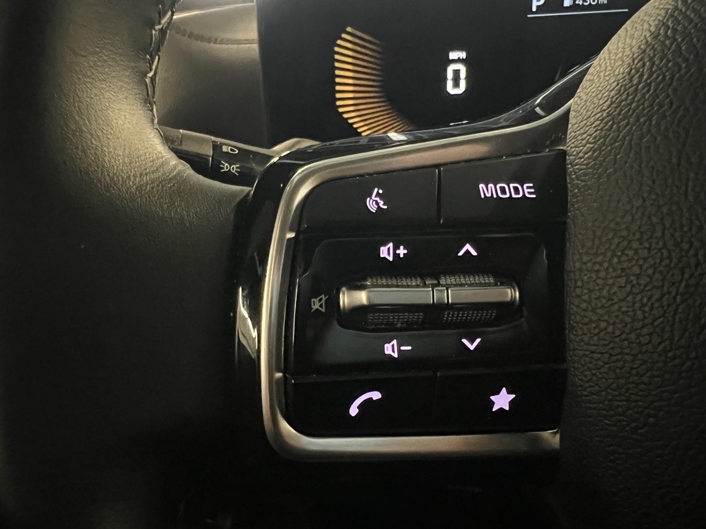 Vehicle image 26 of 27