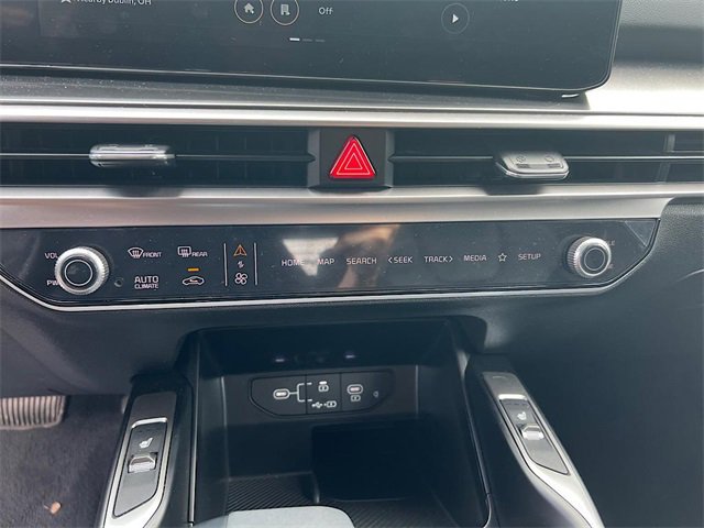 2024 Kia Sorento EX Image 11 of 28