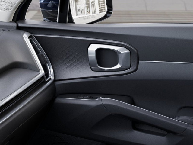 Vehicle image 16 of 33