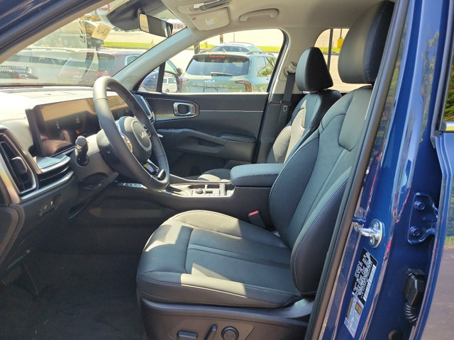 Vehicle image 11 of 33