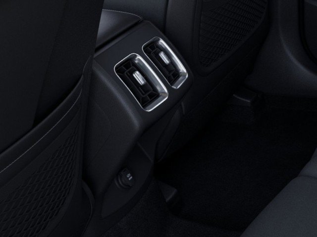 Vehicle image 26 of 31