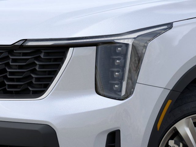 Vehicle image 11 of 31
