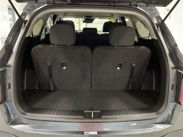 Vehicle image 15 of 28