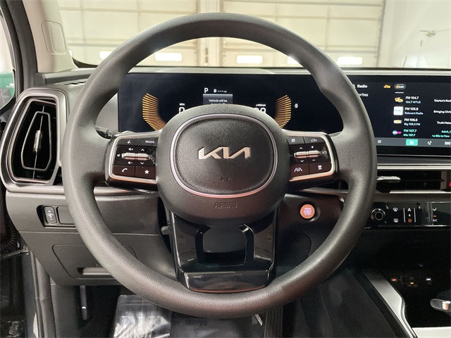 Vehicle image 27 of 28