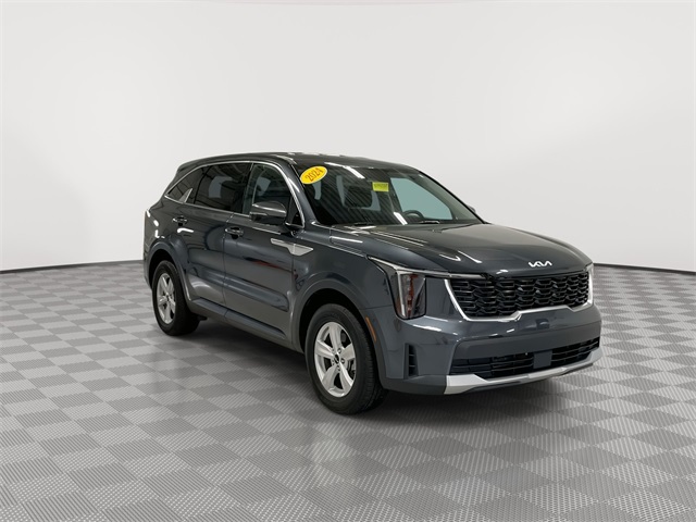 Vehicle image 5 of 28