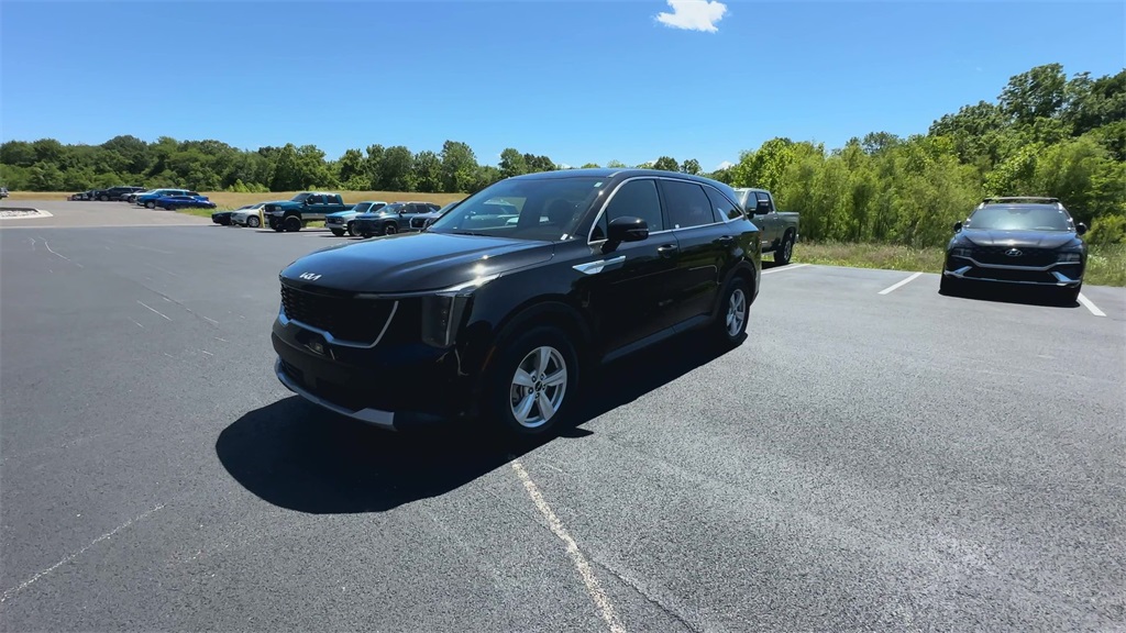 Vehicle image 2 of 25