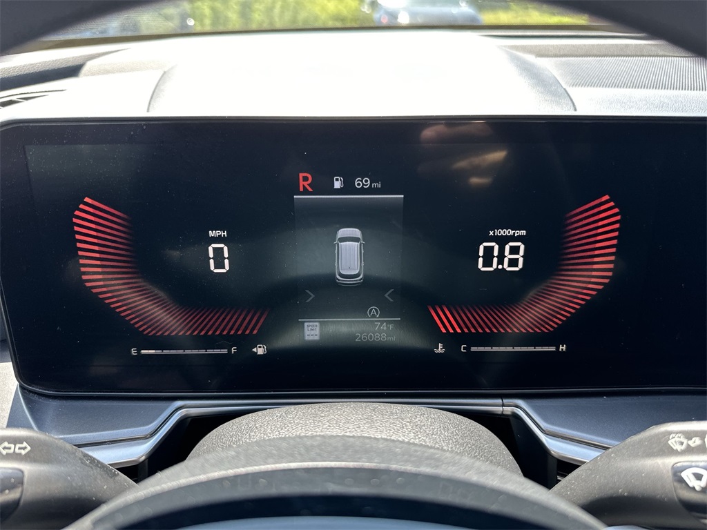 Vehicle image 15 of 25