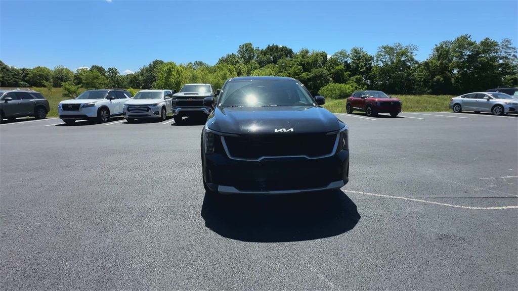 Vehicle image 5 of 25