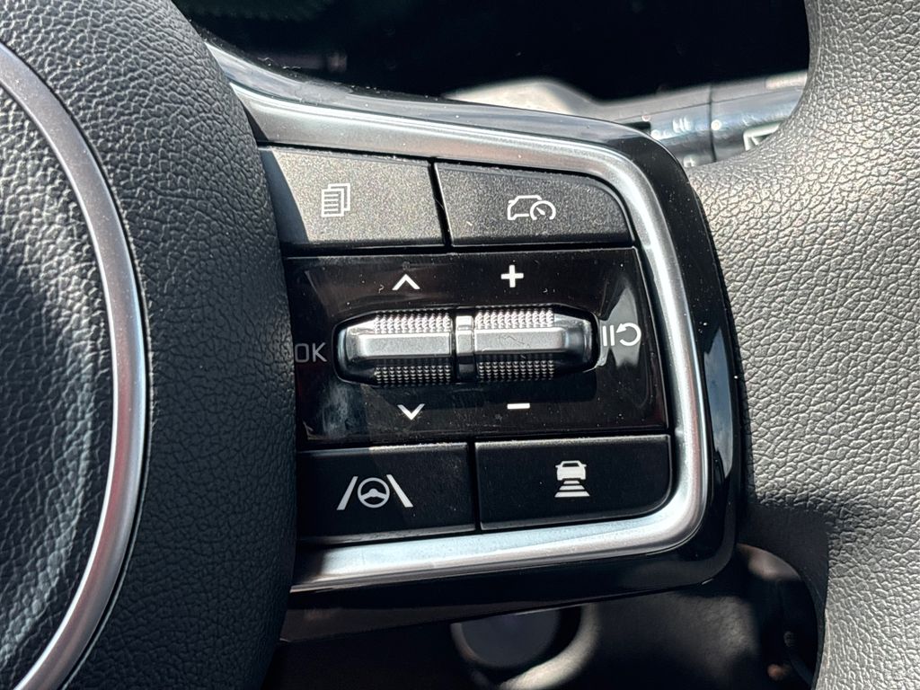 Vehicle image 36 of 37