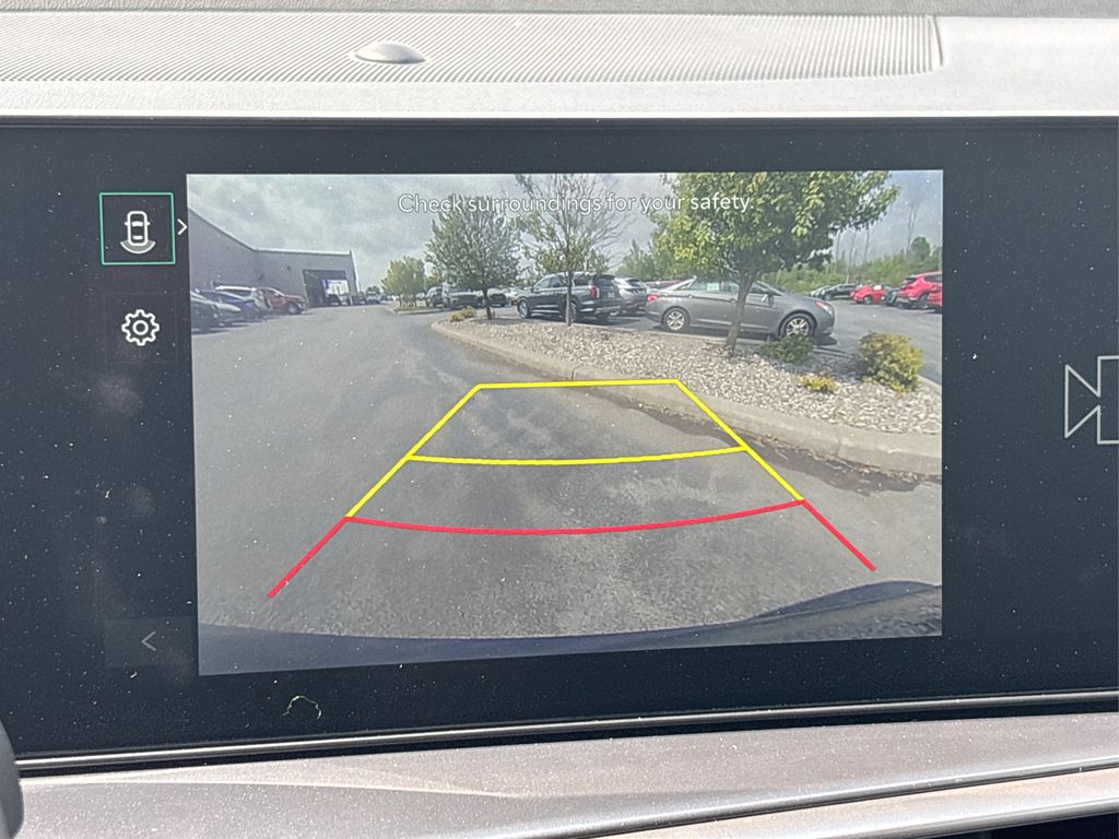 Vehicle image 20 of 37