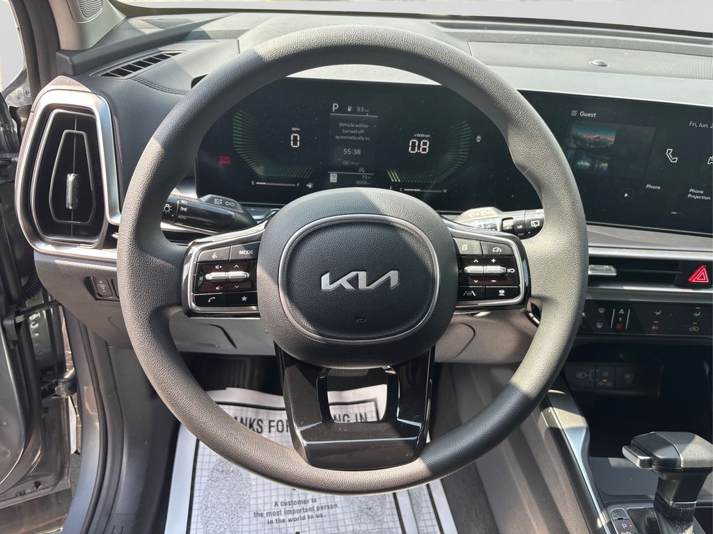 Vehicle image 33 of 37