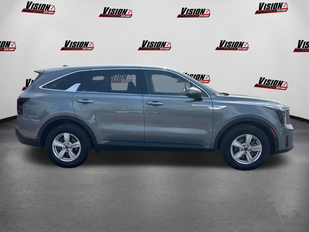 Vehicle image 4 of 37