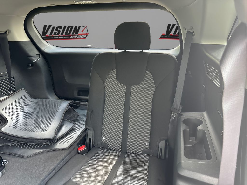 Vehicle image 14 of 37