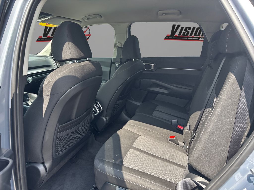 Vehicle image 13 of 37