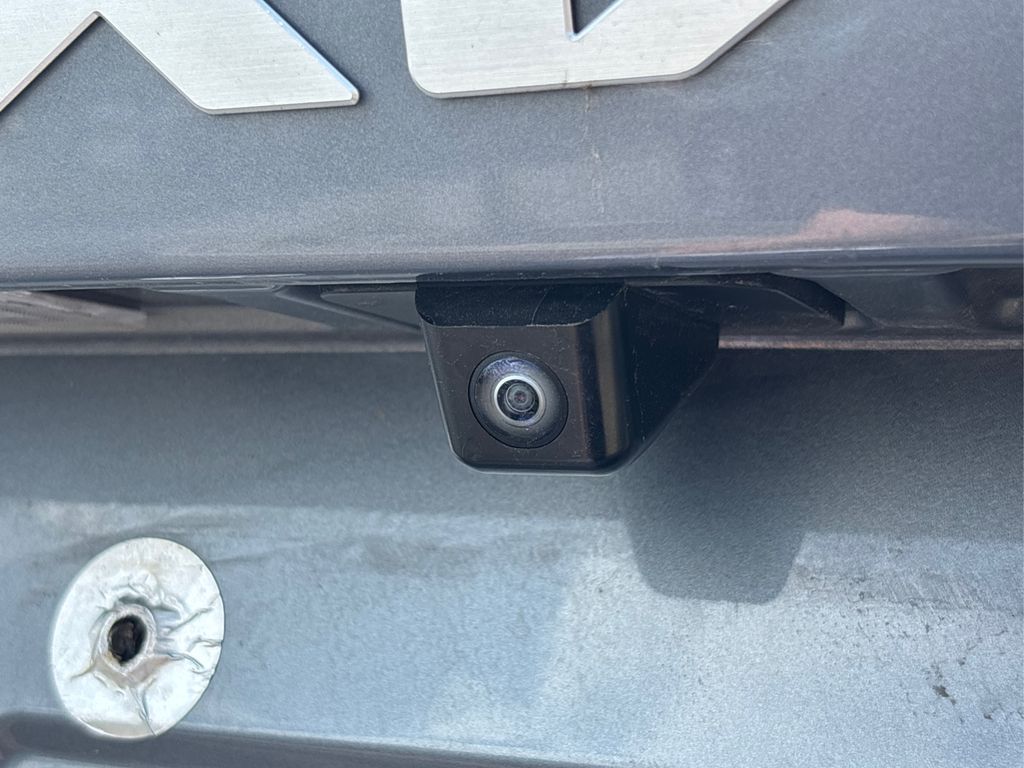 Vehicle image 35 of 37