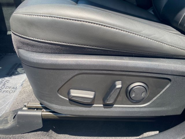 Vehicle image 23 of 46