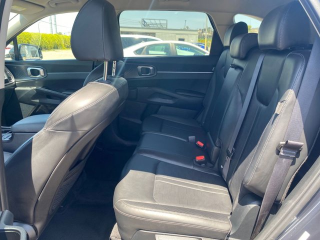 Vehicle image 25 of 46