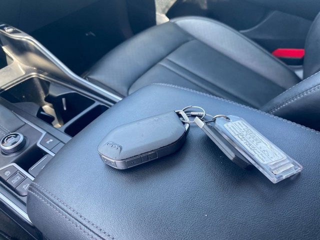 Vehicle image 22 of 46