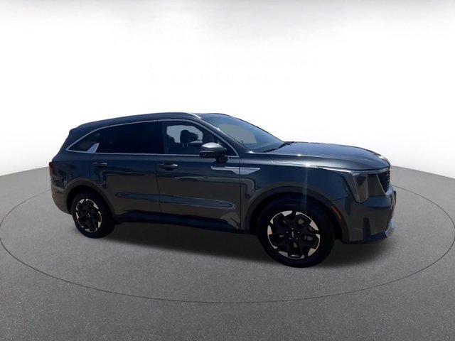 Vehicle image 4 of 46