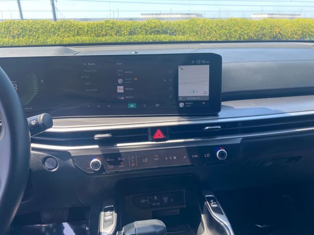 Vehicle image 18 of 46