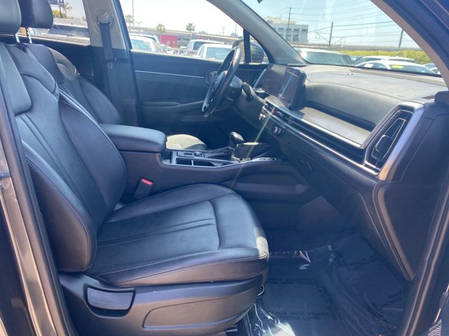 Vehicle image 36 of 46
